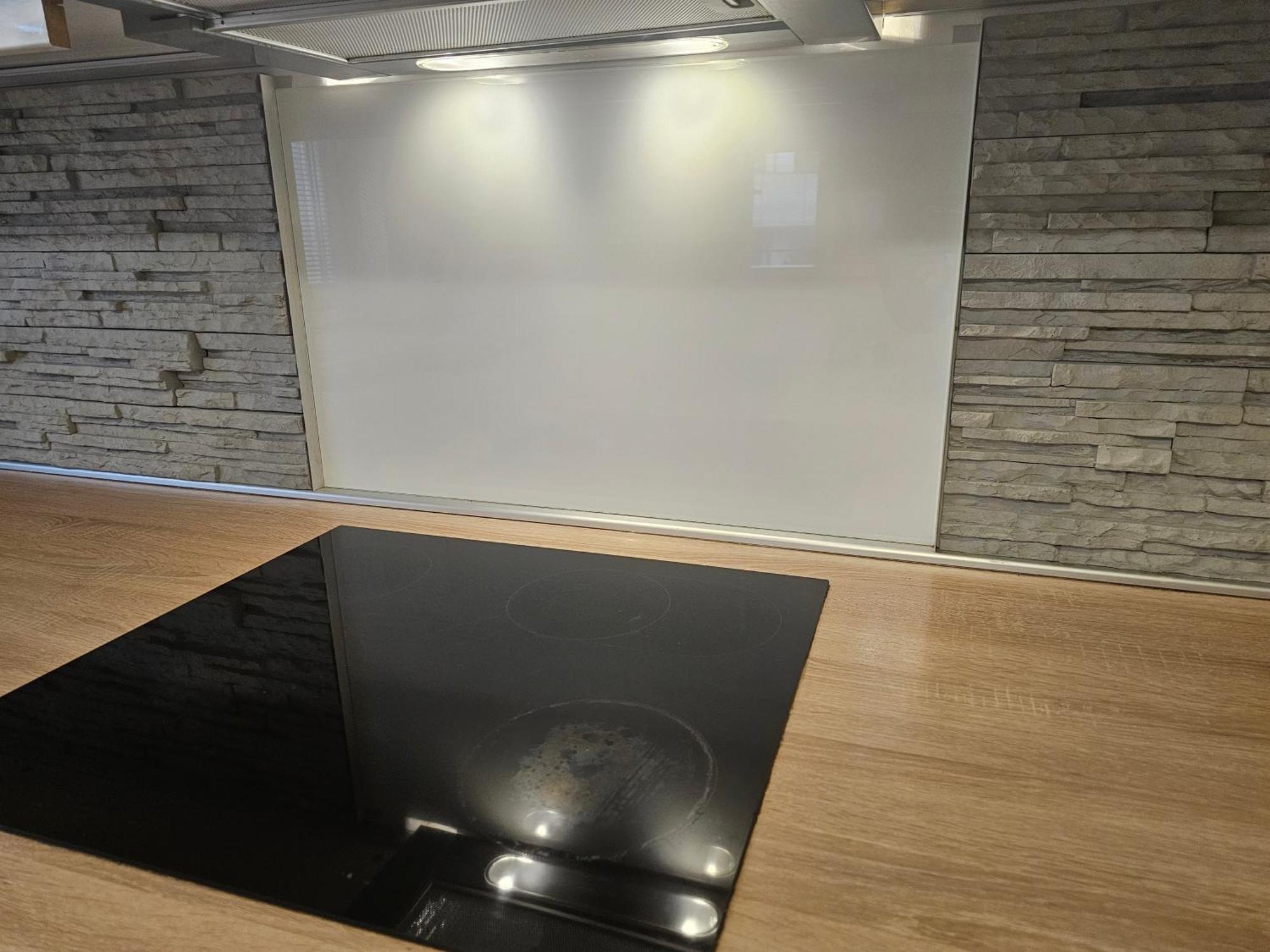 Huge Apartment Next To Train Station Close To The City Center Братислава Екстер'єр фото