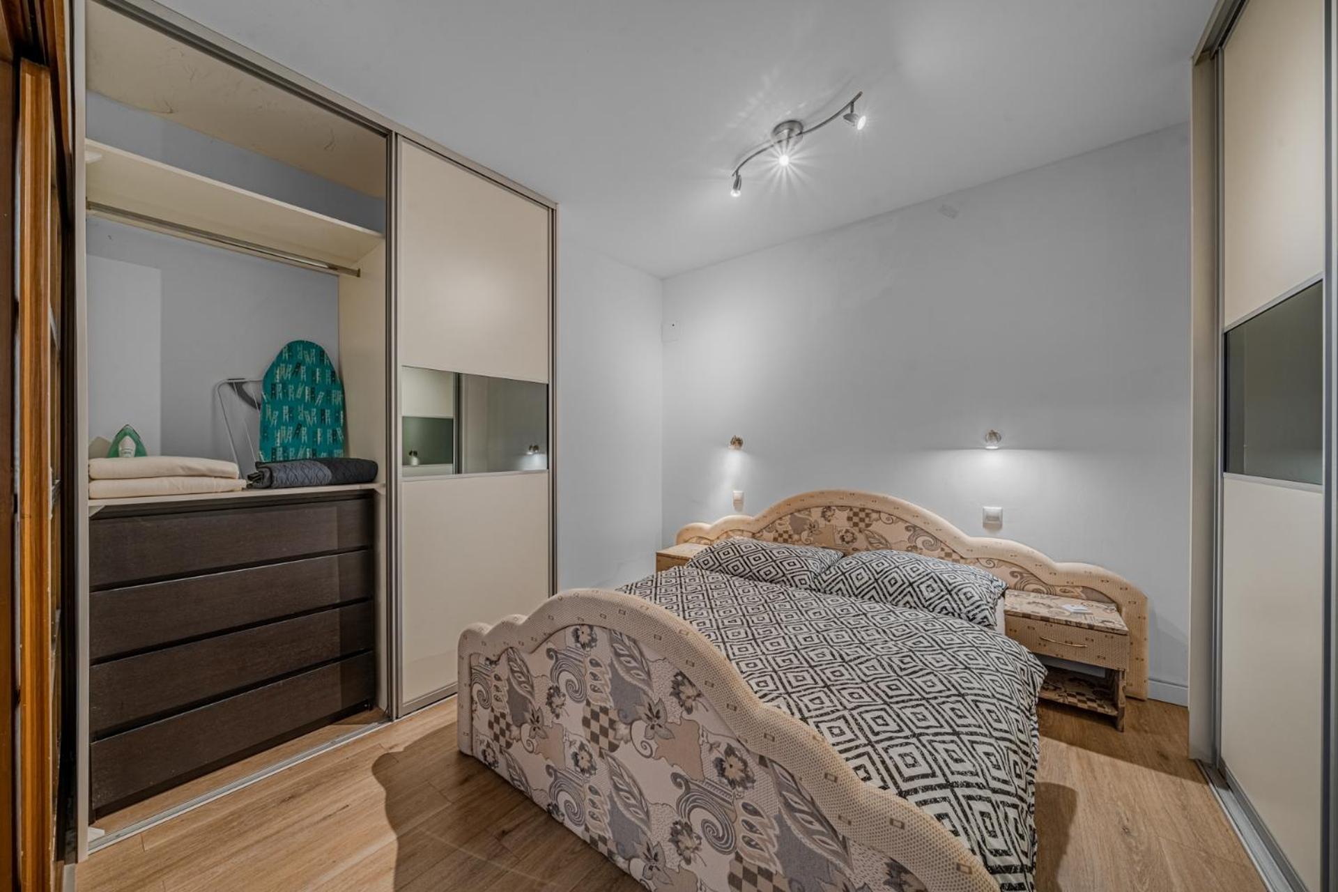 Huge Apartment Next To Train Station Close To The City Center Братислава Екстер'єр фото